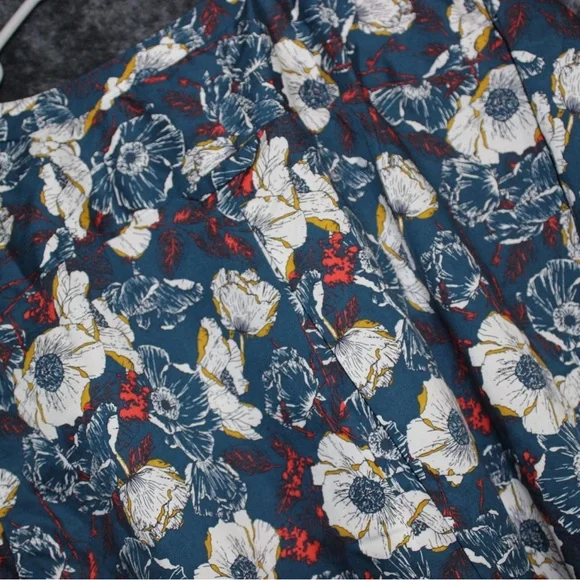 NWT Duluth Trading Co. Dark Teal Floral Tunic - Picture 6 of 7